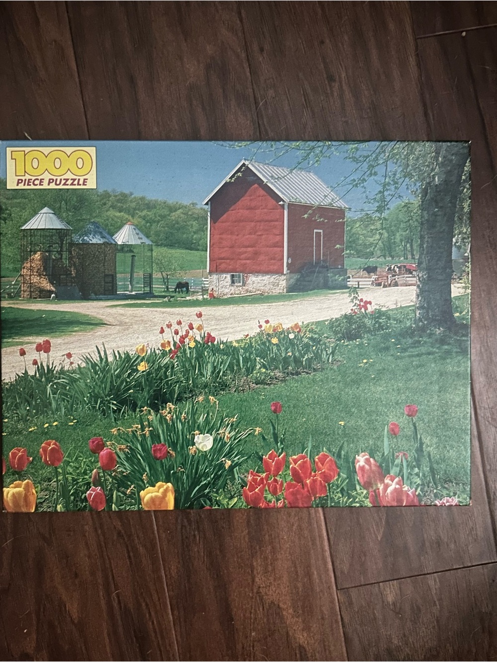 1000-Piece Red Barn Tulip Puzzle - new sealed box